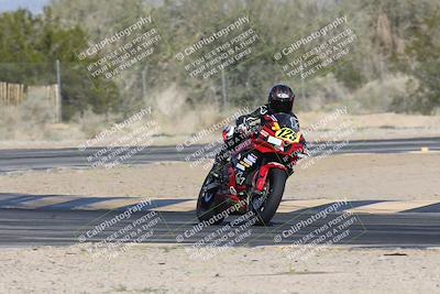 media/Jan-15-2026-Racers Edge (Thu) [[dfebeb70ab]]/2-A Group/Session 5 Turn 2/